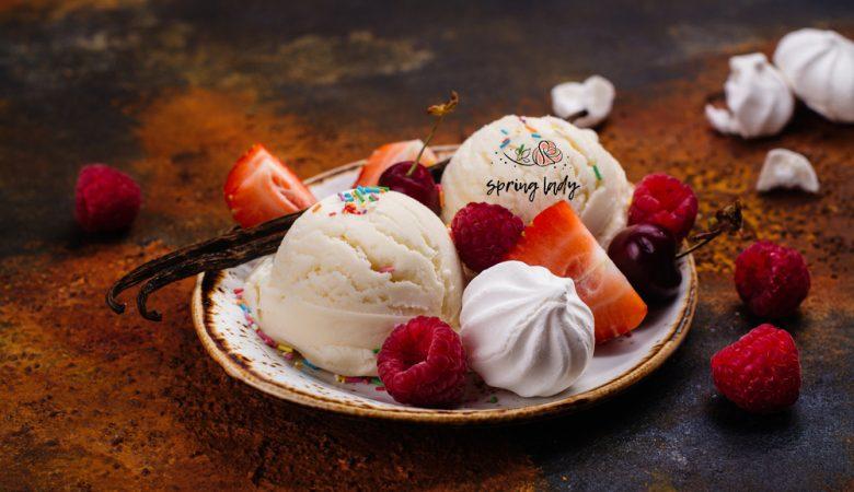 vanila-ice-cream-with-strawberies-springlady.ir
